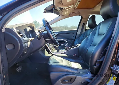 2016 Volvo S60 Premier из США, поврежденный, VIN YV126MFK8G2390815